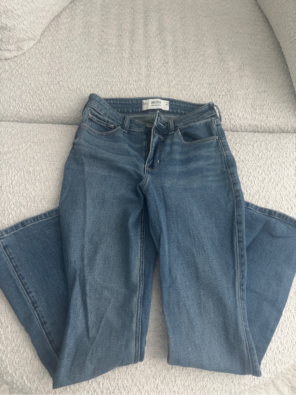 Hollister Women's Straight-Leg Jeans in Medium Blue Wash